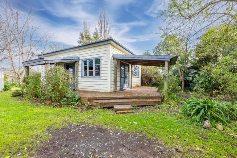 Photo of property in 7 Guy Street, Waipawa, 4210