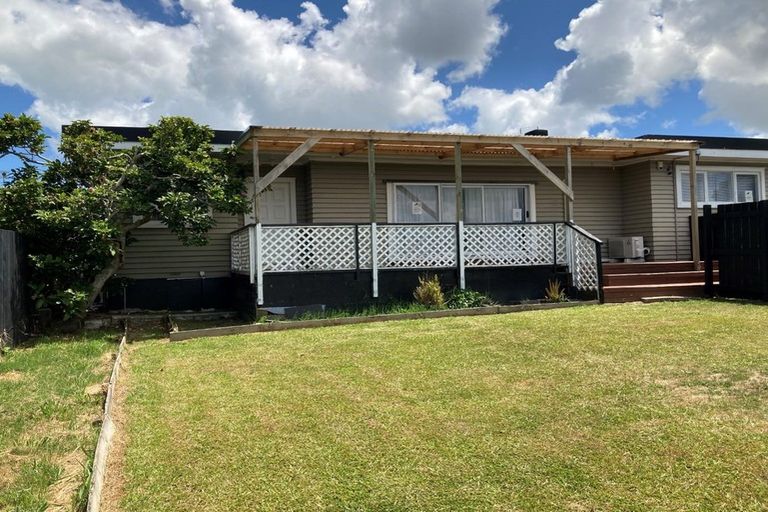 Photo of property in 305 Richardson Road, New Windsor, Auckland, 1041