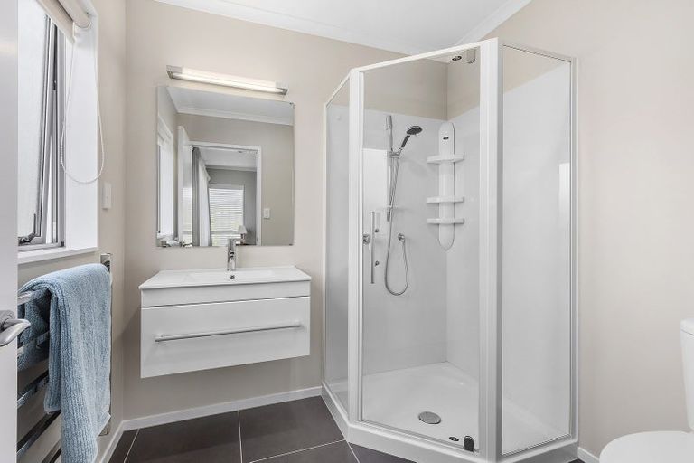 Photo of property in 30 Sumner Terrace, Aotea, Porirua, 5024