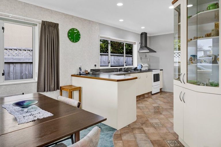 Photo of property in 148 Carrington Street, Lower Vogeltown, New Plymouth, 4310