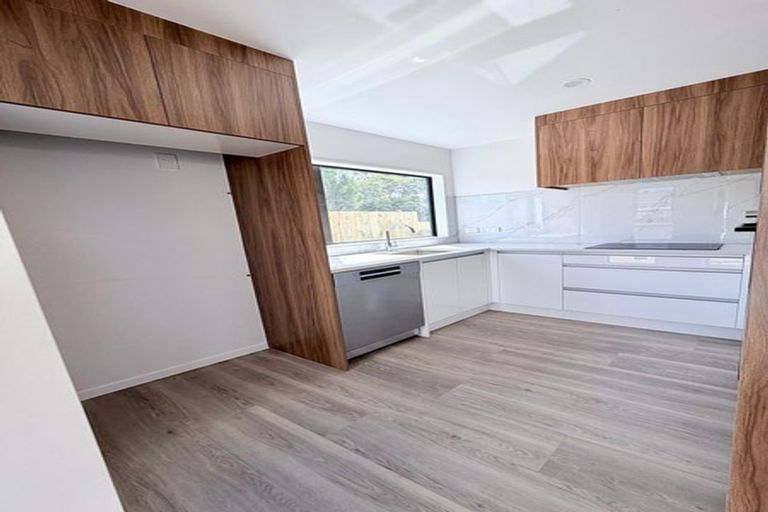 Photo of property in 8 Sharland Avenue, Manurewa, Auckland, 2102