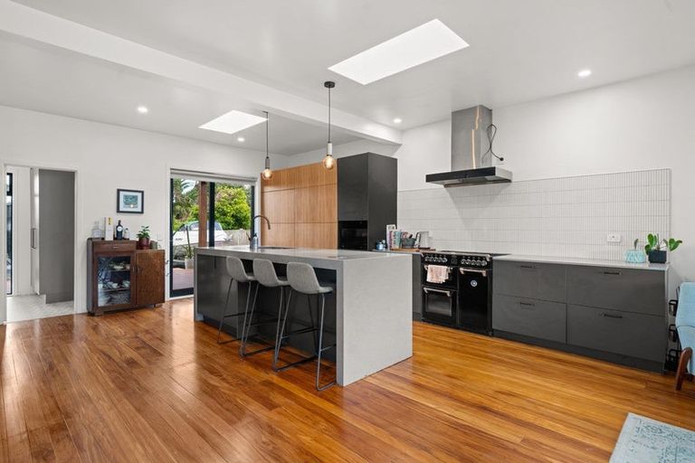 Photo of property in 16 Tawa Street, Edgecumbe, 3120