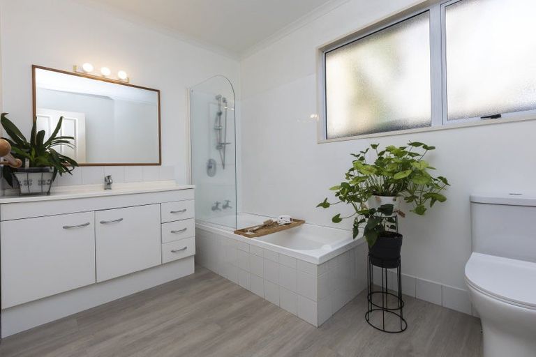 Photo of property in 30a Shannon Place, Belfast, Christchurch, 8051