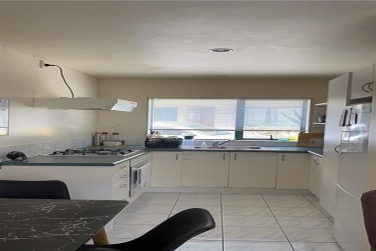 Photo of property in 59f Astley Avenue, New Lynn, Auckland, 0600