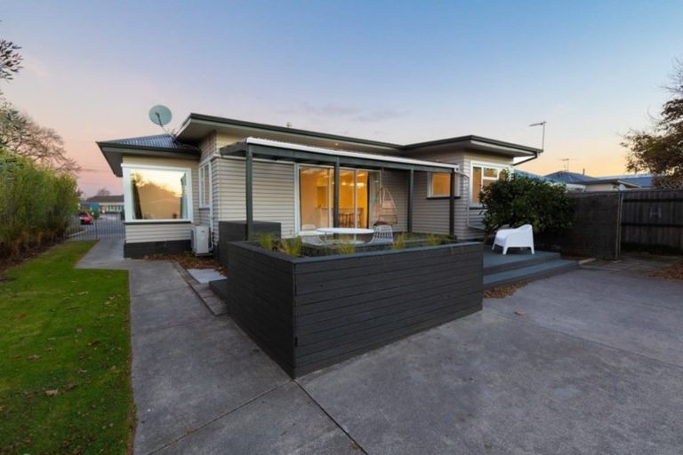 Photo of property in 115 Paparoa Street, Papanui, Christchurch, 8053
