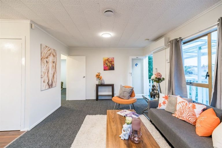 Photo of property in 302 Swanson Road, Henderson, Auckland, 0610