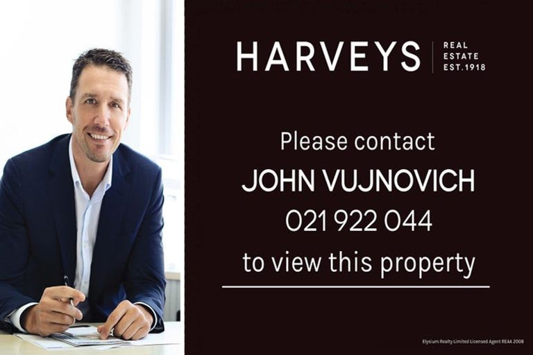 Photo of property in 12 Rewarewa Road, Te Atatu Peninsula, Auckland, 0610