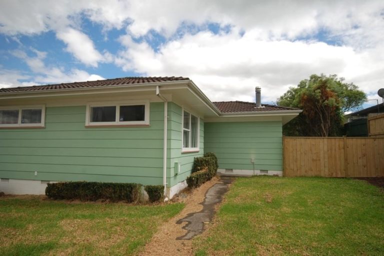 Photo of property in 5 Imogene Way, Half Moon Bay, Auckland, 2012