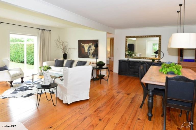 Photo of property in 56 Riverside Road, Orewa, 0931