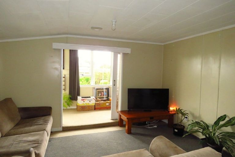 Photo of property in 104 Russell Street, Westport, 7825