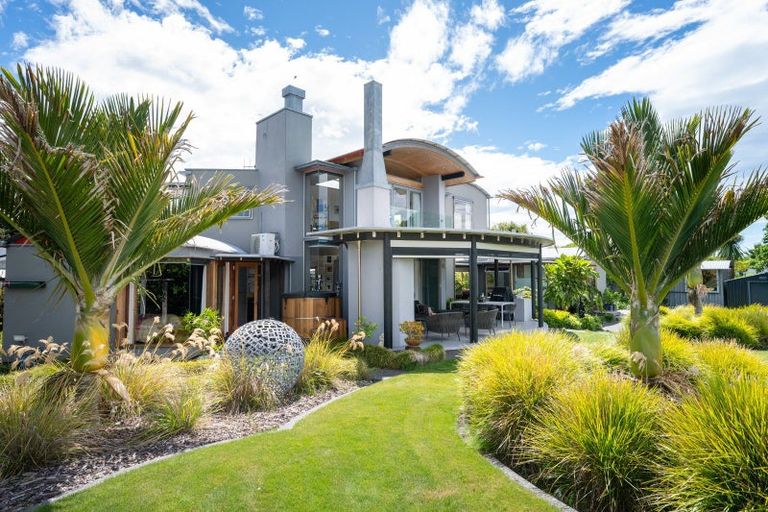 Photo of property in 46-48 Kuku Street, Te Awanga, 4102