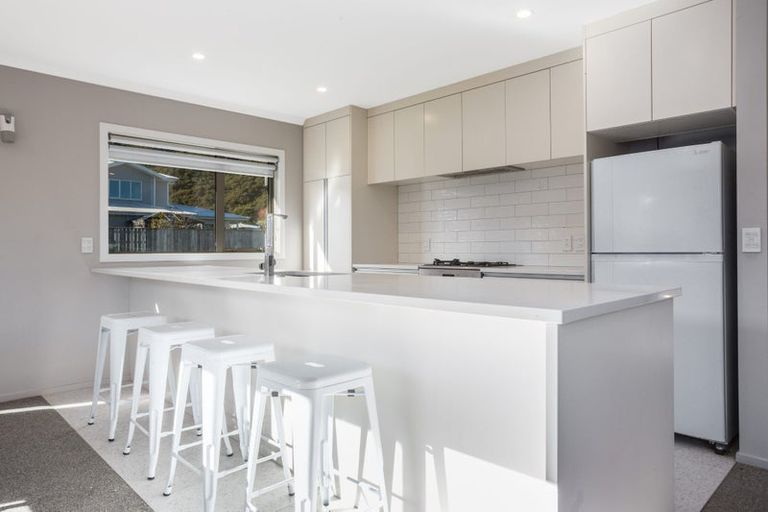 Photo of property in 11 Henrietta Maxwell Grove, Wainuiomata, Lower Hutt, 5014