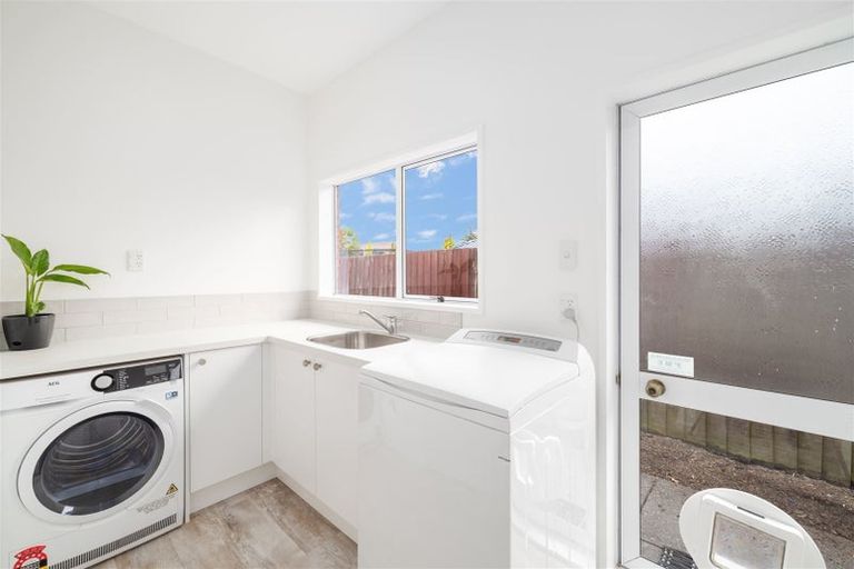 Photo of property in 6 Pasadena Place, Harewood, Christchurch, 8051