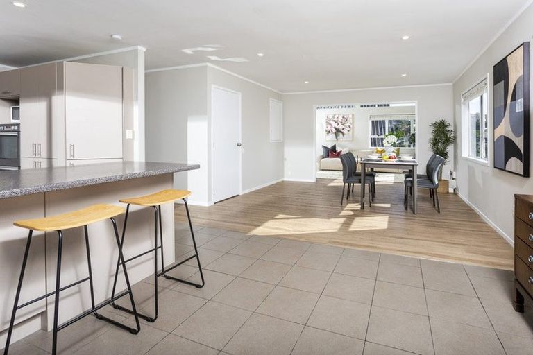 Photo of property in 1/67 Langana Avenue, Browns Bay, Auckland, 0630