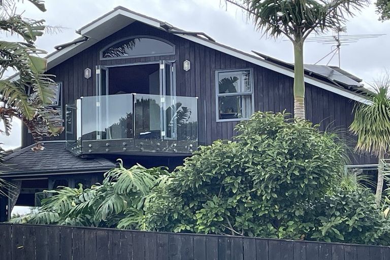 Photo of property in 2 Gilberd Place, Torbay, Auckland, 0630