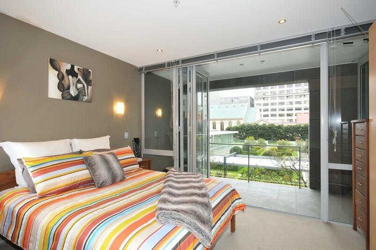 Photo of property in Sanctum Apartment, 10 Ebor Street, Te Aro, Wellington, 6011