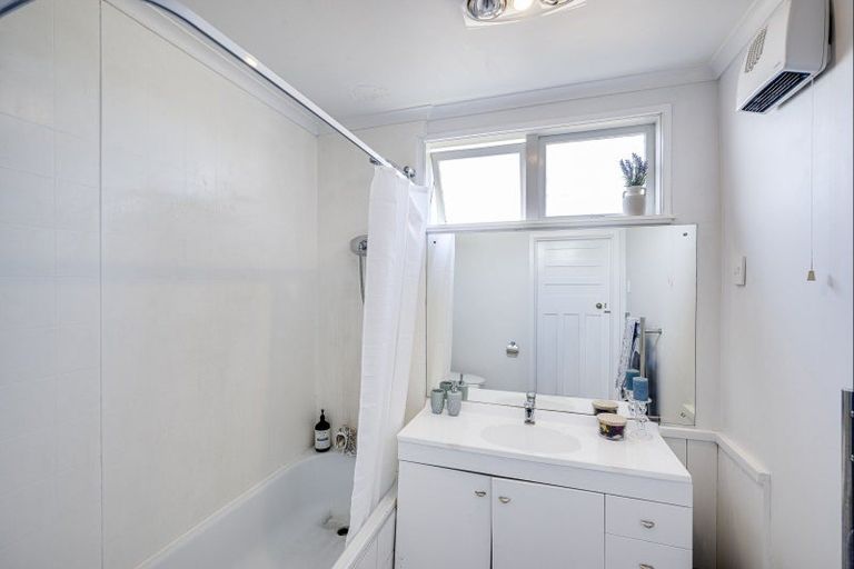 Photo of property in 509 Saint Aubyn Street East, Hastings, 4122