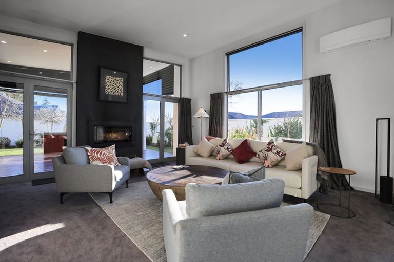 Photo of property in 12 Kelburn Place, Tinwald, Ashburton, 7700