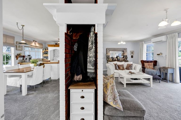 Photo of property in 11 Elder Grove, Whalers Gate, New Plymouth, 4310