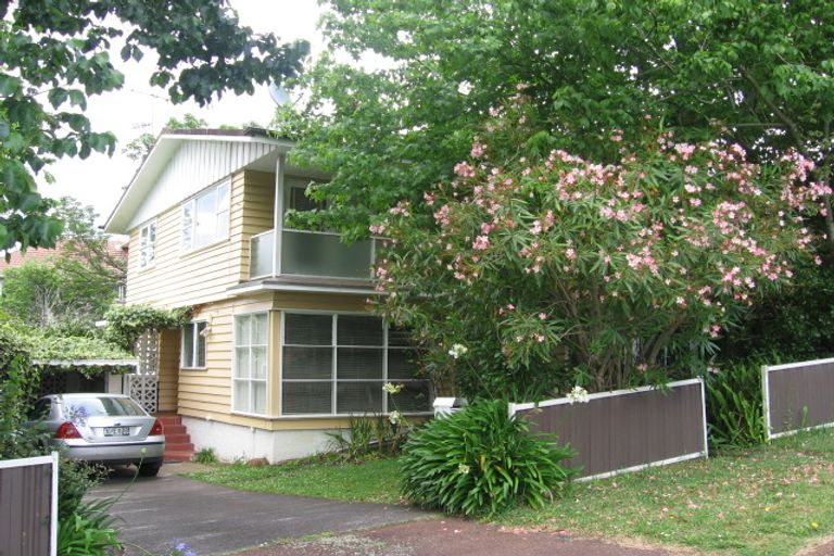 Property details for 139b Victoria Avenue, Remuera, Auckland, 1050