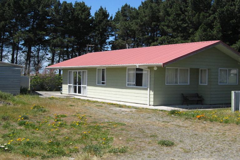 Photo of property in 33 Chamberlain Avenue, Amberley, 7481