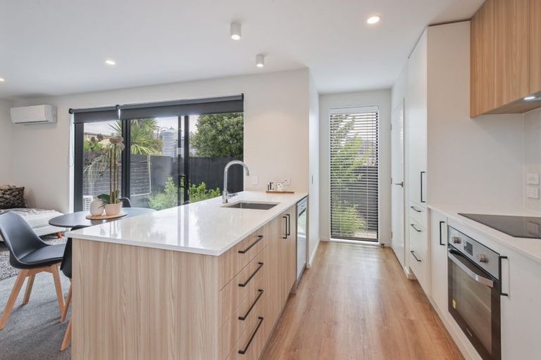 Photo of property in 4/63 Waltham Road, Sydenham, Christchurch, 8023