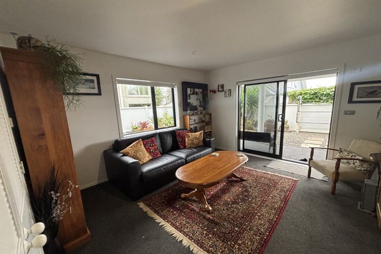 Photo of property in 1/20 Fulford Street, New Plymouth, 4310
