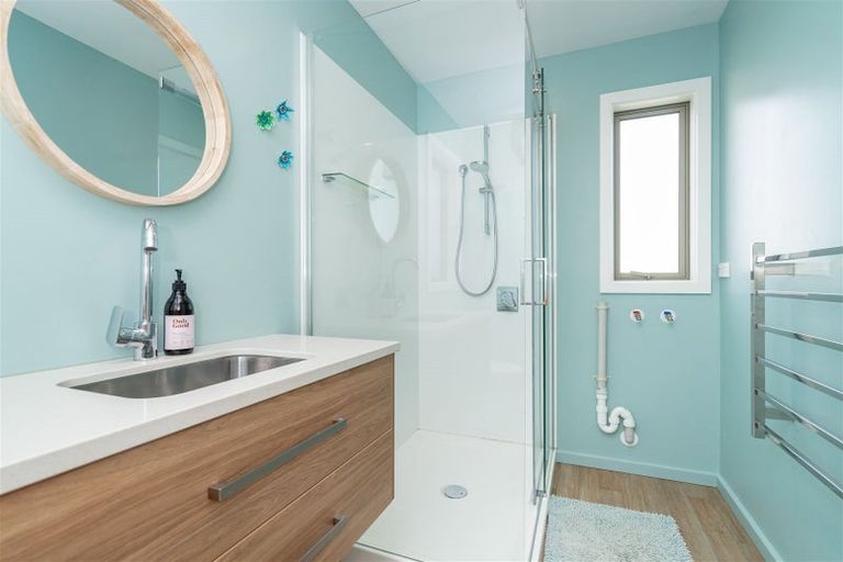 Photo of property in 78 Esplanade, Kaka Point, 9271