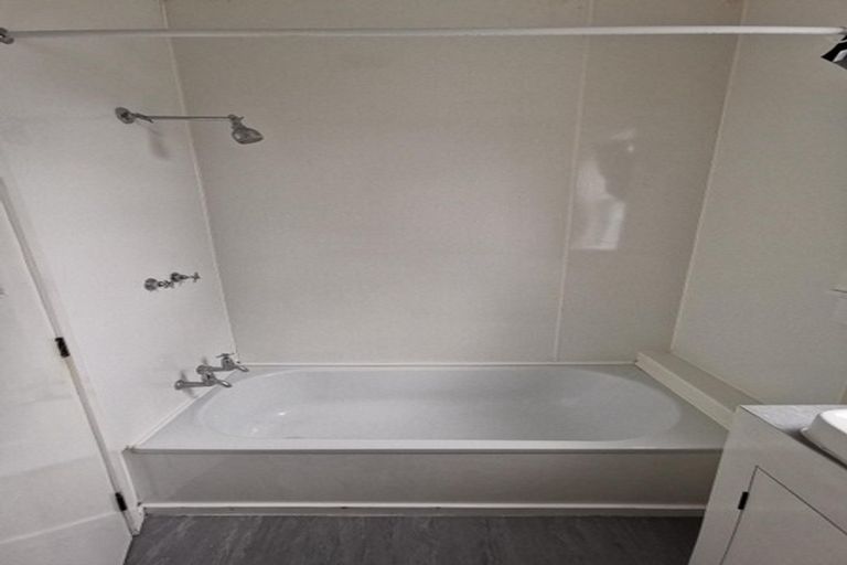 Photo of property in 71 Pirie Street, Mount Victoria, Wellington, 6011