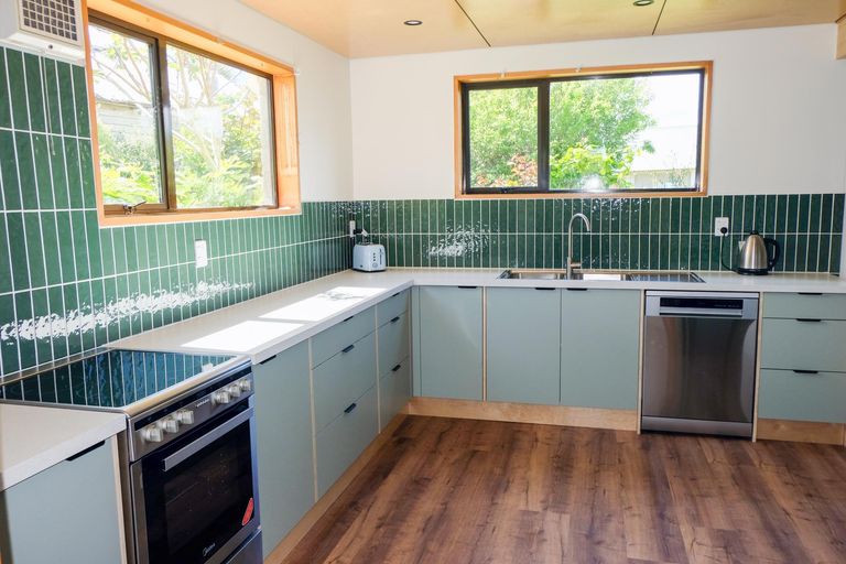 Photo of property in 17 Burnett Street, Kakanui, Oamaru, 9495