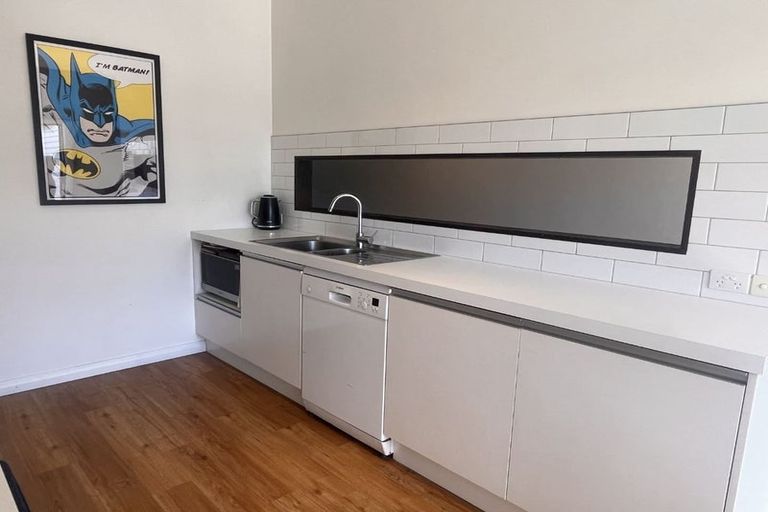 Photo of property in 16 Barrie Street, Addington, Christchurch, 8024