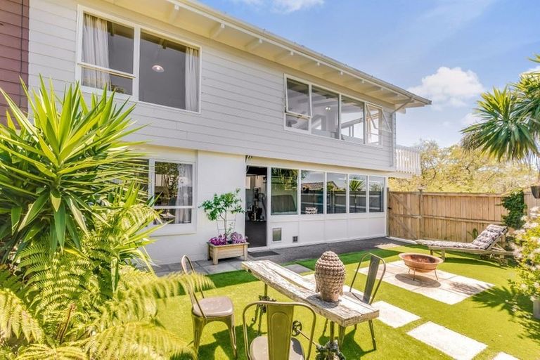 Photo of property in 1/5 Gull Lane, Mairangi Bay, Auckland, 0630