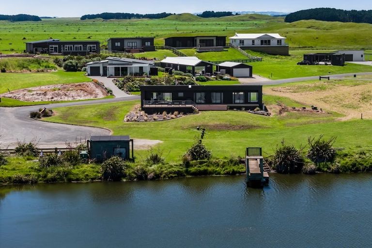 Photo of property in 21 Rosemount Road, Waverley, 4591