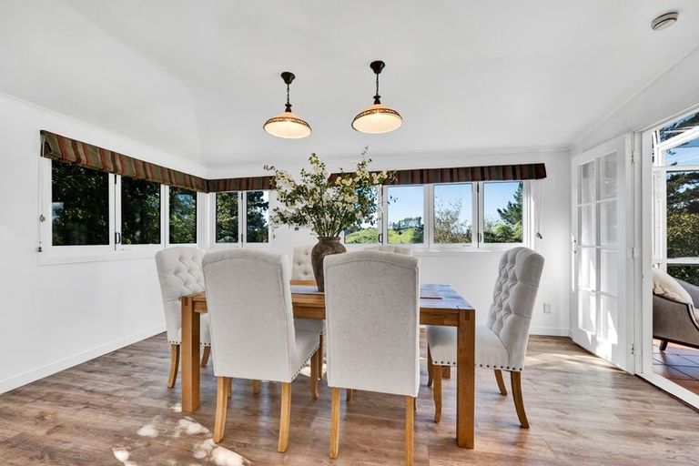 Photo of property in 27 Saxton Road, Upper Vogeltown, New Plymouth, 4310