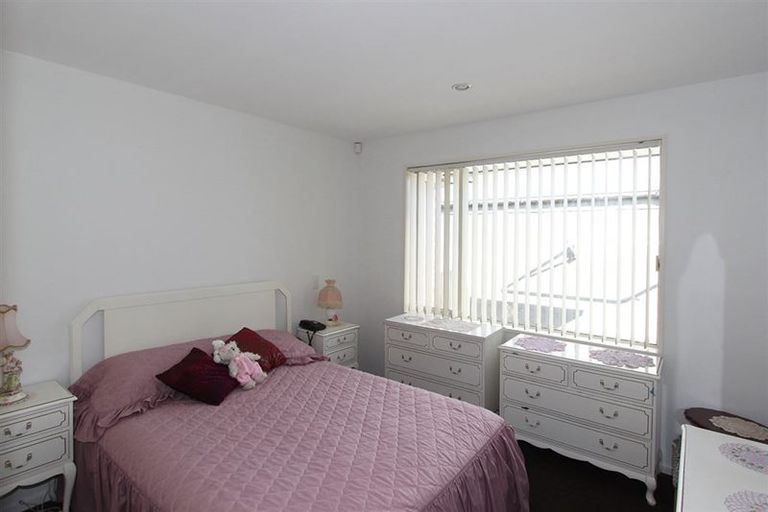 Photo of property in 2/162 Wainoni Road, Avondale, Christchurch, 8061