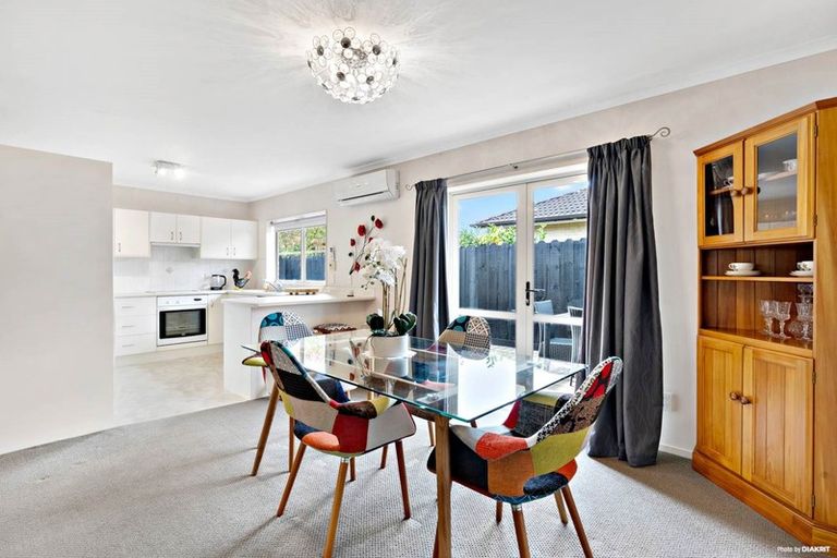 Photo of property in 12 Emmerdale Avenue, Papakura, 2110