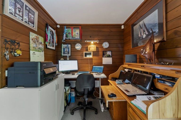 Photo of property in 20 Esmeralda Street, Welcome Bay, Tauranga, 3112