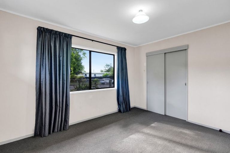 Photo of property in 87 Heta Road, Highlands Park, New Plymouth, 4312