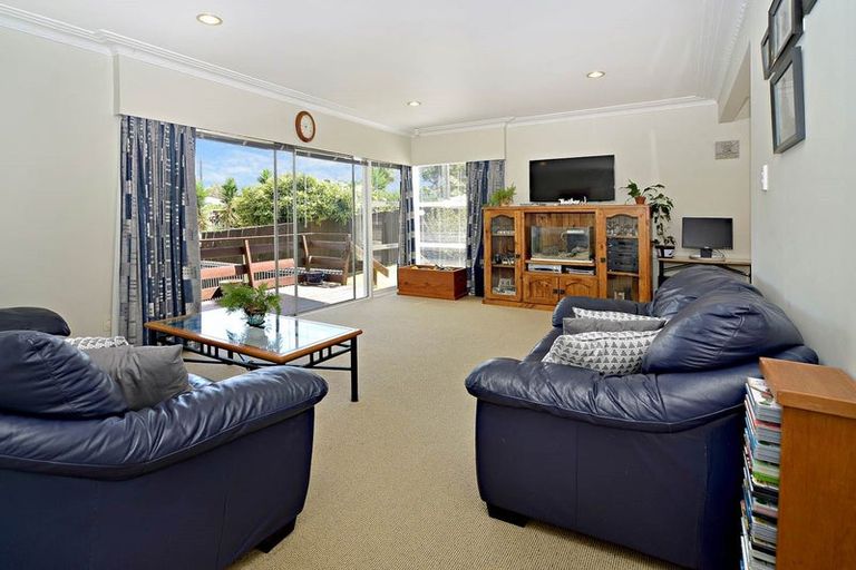 Photo of property in 8 Montana Place, Papakura, 2110