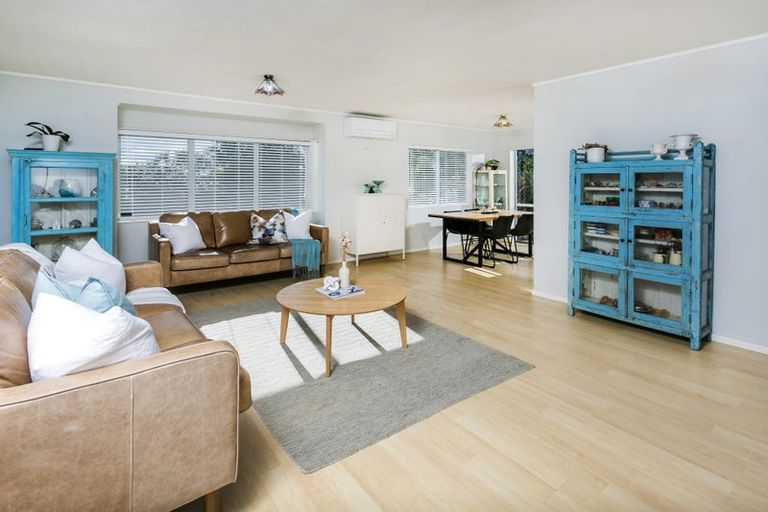 Photo of property in 3/8 Opua Street, Belmont, Auckland, 0622