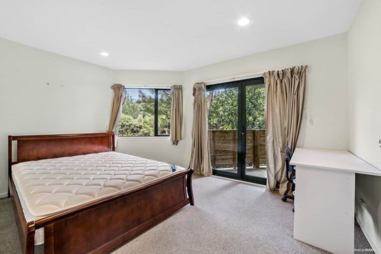 Photo of property in 43b Island Bay Road, Beach Haven, Auckland, 0626