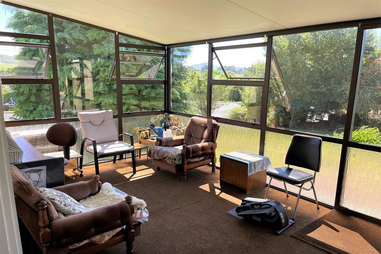 Photo of property in 11 Stuart Street, Owaka, 9535