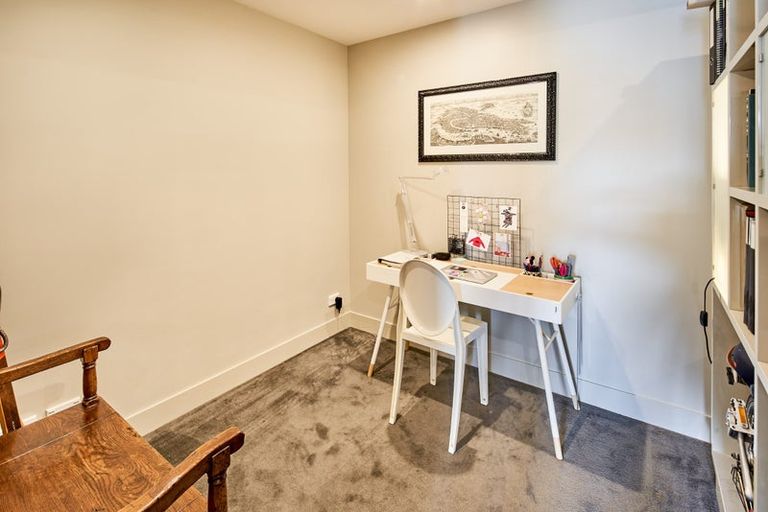 Photo of property in Clyde Quay Wharf, 2b/6 Clyde Quay Wharf, Te Aro, Wellington, 6011