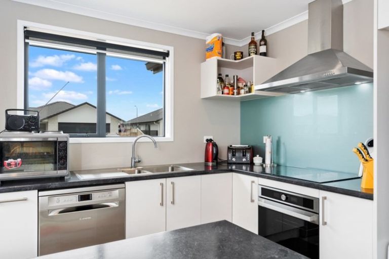 Photo of property in 44 Te Kio Crescent, Papamoa Beach, Papamoa, 3118