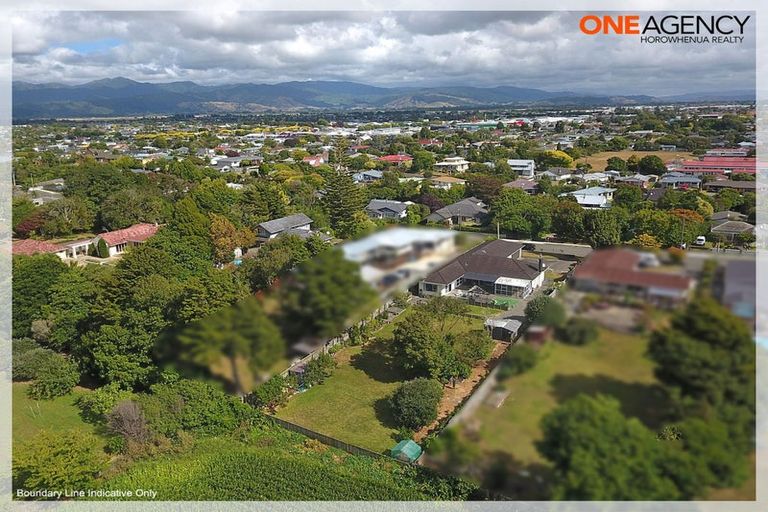 Photo of property in 54 Kawiu Road, Levin, 5510