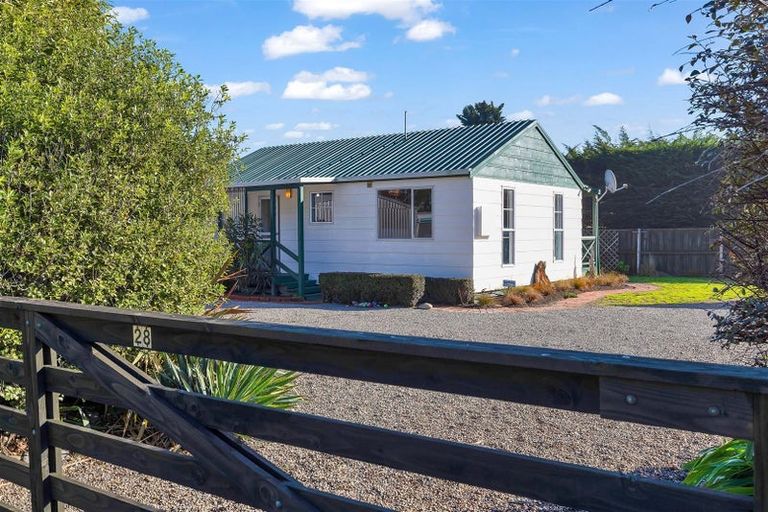 Photo of property in 28 Chamberlain Avenue, Amberley, 7481