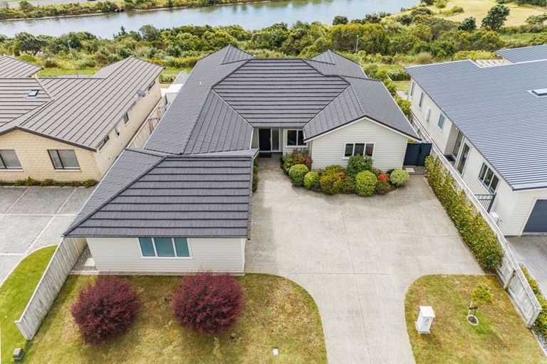 Photo of property in 10 John Burke Drive, Aotea, Porirua, 5024