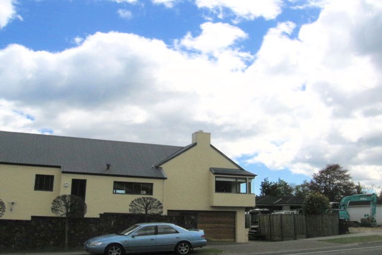Photo of property in 81 Mere Road, Taupo, 3330