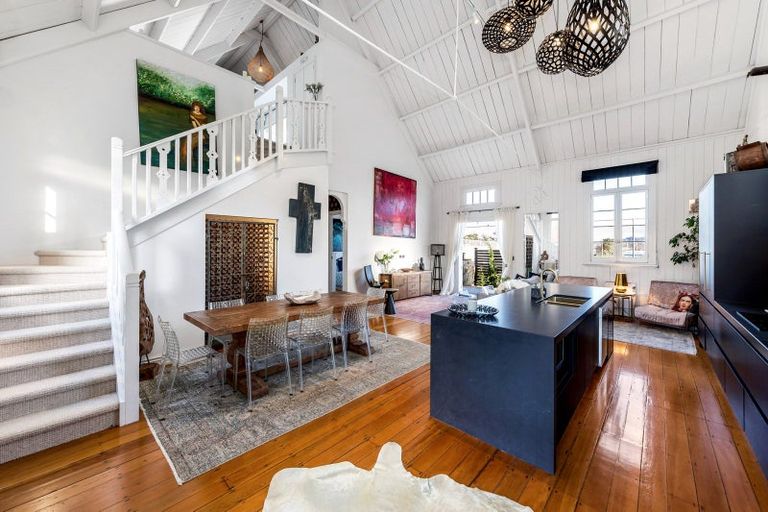 Photo of property in 95a Calliope Road, Stanley Point, Auckland, 0624