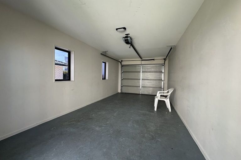 Photo of property in 9/4 Wallson Crescent, Wiri, Auckland, 2104